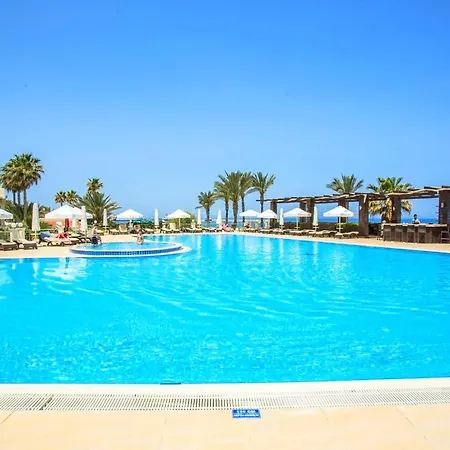 Dome Hotel & Casino Central Kyrenia 4*