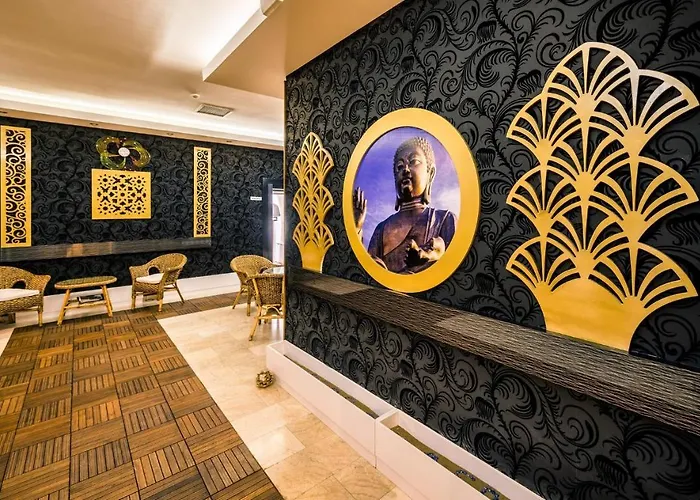 Dome Hotel & Casino Central Kyrenia ホテル 4*