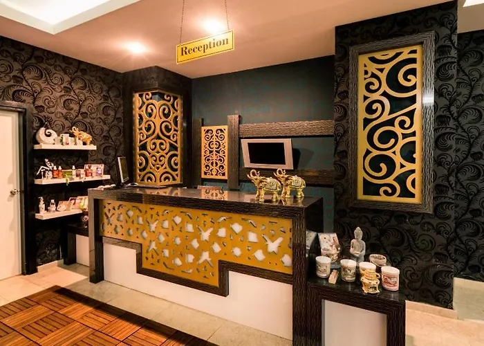 Dome Hotel & Casino Central Kyrenia ホテル 4*