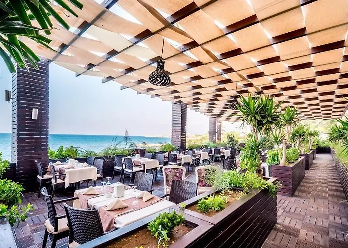 ホテル Dome Hotel & Casino Central Kyrenia キレニア