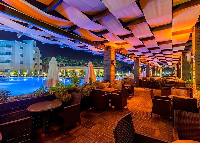 Dome Hotel & Casino Central Kyrenia ホテル