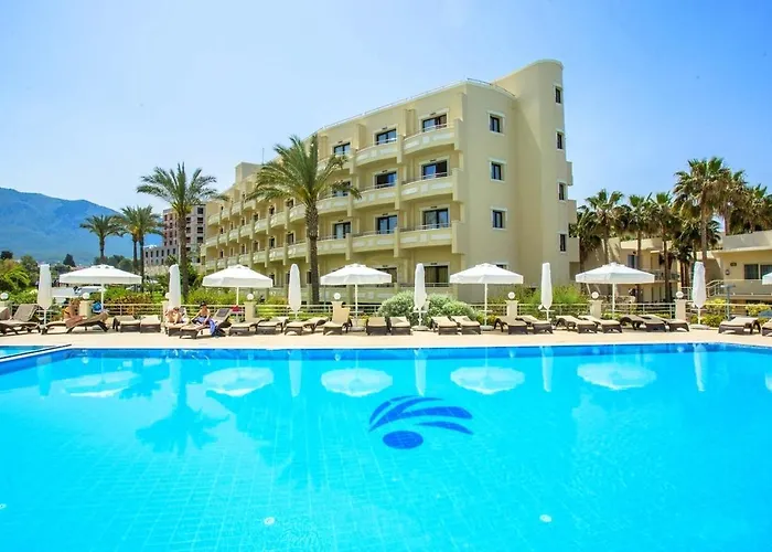 Dome Hotel & Casino Central Kyrenia ホテル キレニア