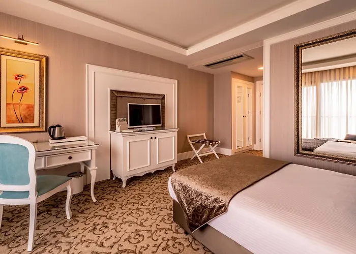 ホテル Dome Hotel & Casino Central Kyrenia 4*