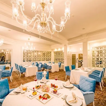 Otel Jasmine Court Hotel & Spa Central Beachfront