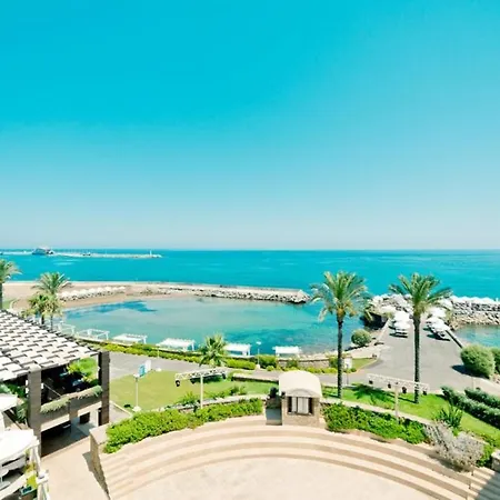 Jasmine Court Hotel & Spa Central Beachfront Otel 4*