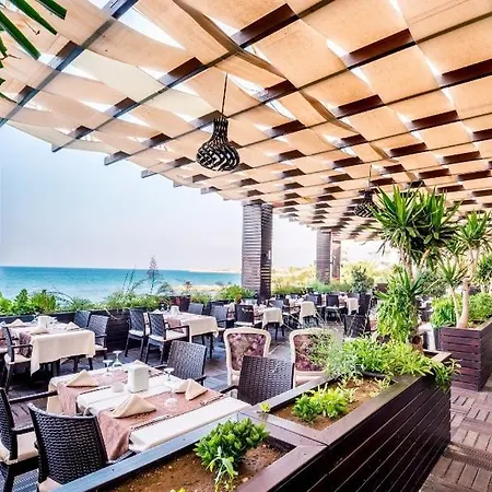 Otel Jasmine Court Hotel & Spa Central Beachfront Girne