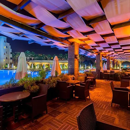 Dome Hotel & Casino Central Kyrenia فندق