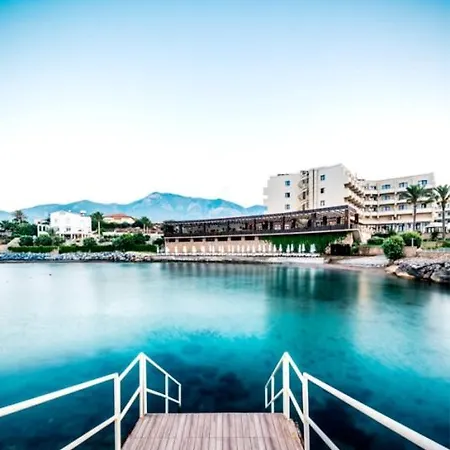 Jasmine Court Hotel & Spa Central Beachfront Otel Girne